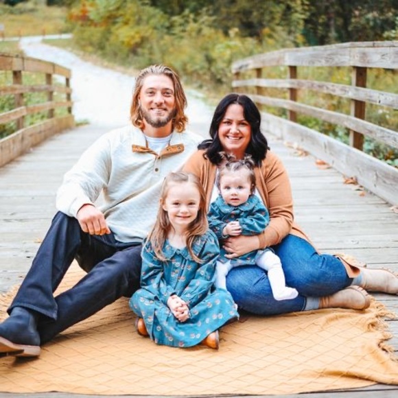 Meet your Posher, Gabrielle - Picture 1 of 1